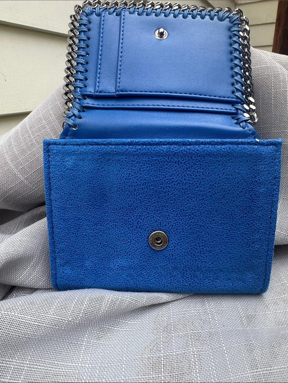 Stella McCartney Bright Blue Silver Chain-Trim Wallet with Logo Charm - Picture 4 of 6